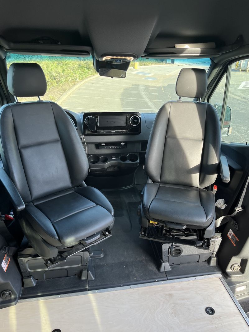 Picture 1/25 of a 2020 Sprinter 2500 High-Top 4x4 for sale in San Francisco, California
