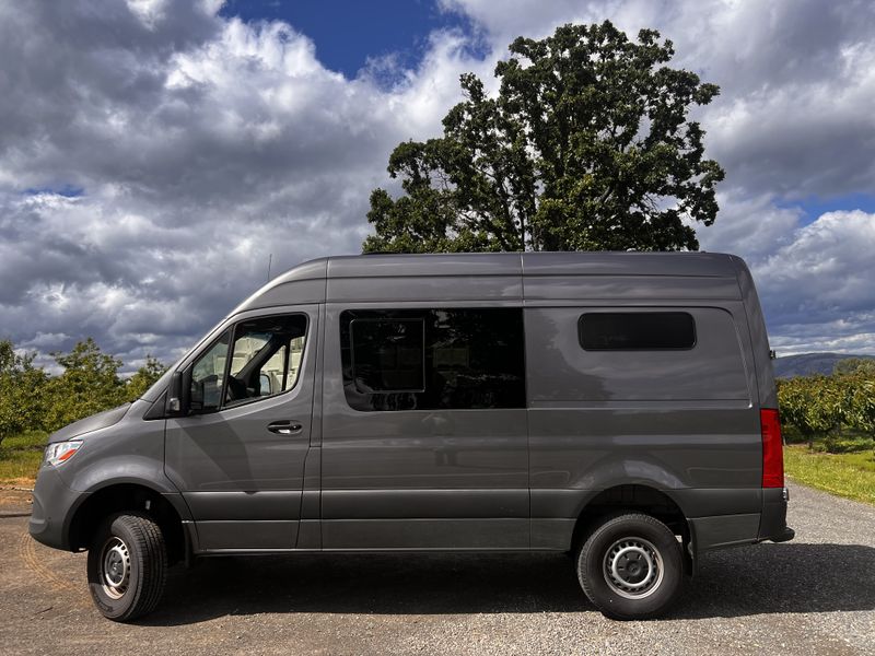 Picture 2/23 of a 144 Sprinter AWD - Vanlife Collective MOD for sale in Hood River, Oregon