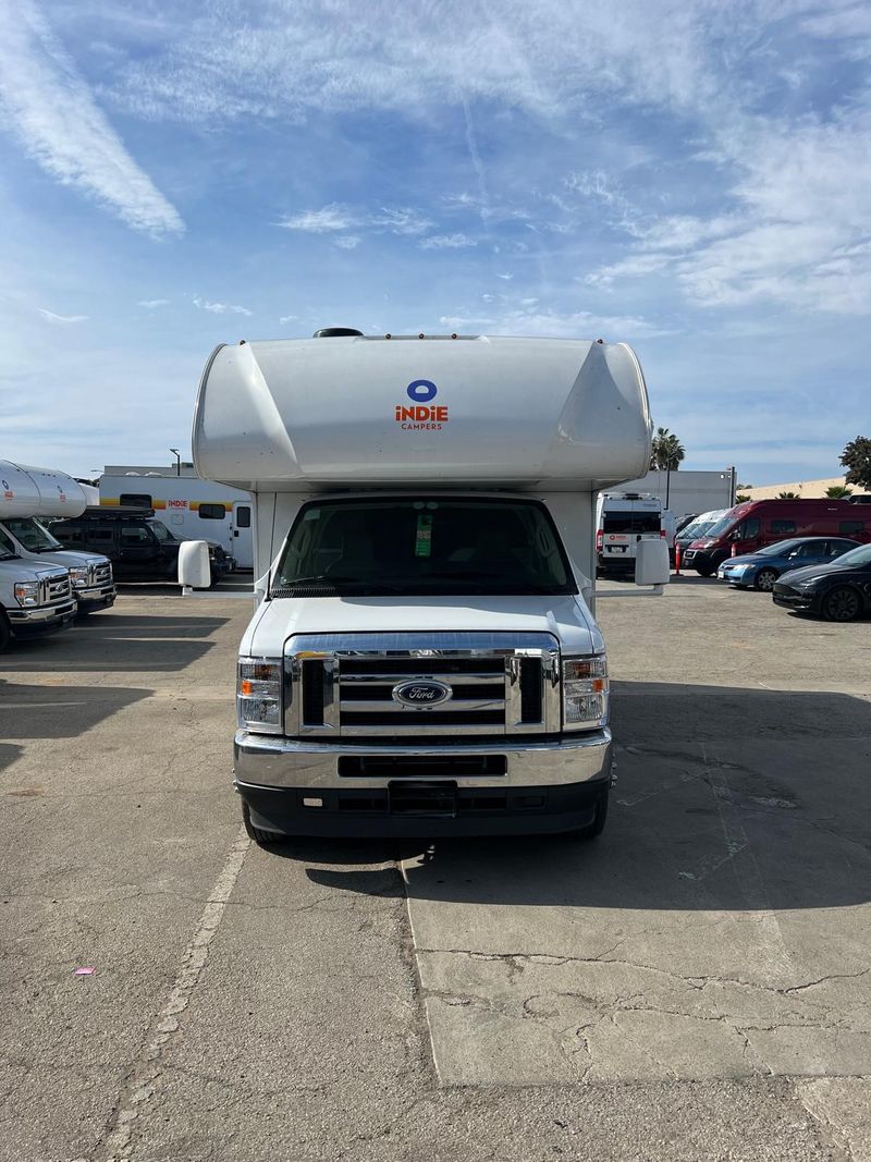 Picture 1/35 of a Ford Ford E-Series 350 cutaway 2.3 Mjet 130cv L3H2 for sale in Los Angeles, California