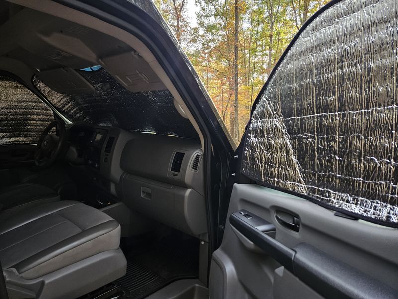 Picture 4/38 of a 2017 Nissan NV2500 Cozy, Solar Powered, Campervan for sale in Dickson, Tennessee