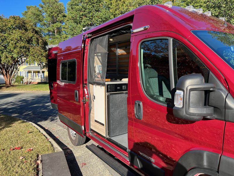 Picture 4/19 of a 2022 Winnebago Solis Pocket for sale in Durham, North Carolina