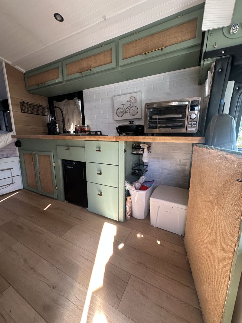 Picture 5/8 of a 2003 Ford E-450 Diesel for sale in North Hollywood, California