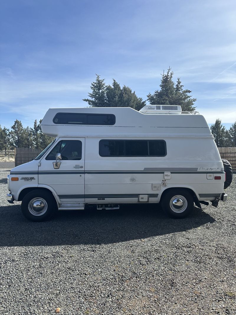 Picture 2/18 of a 1994 Chevy G20 Horizon Camper for sale in Bend, Oregon