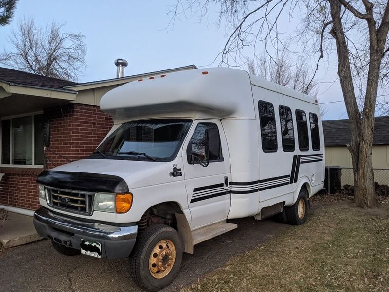 Picture 1/12 of a 2005 4x4 Ford E350 Super Duty Shuttle Bus for sale in Portland, Oregon