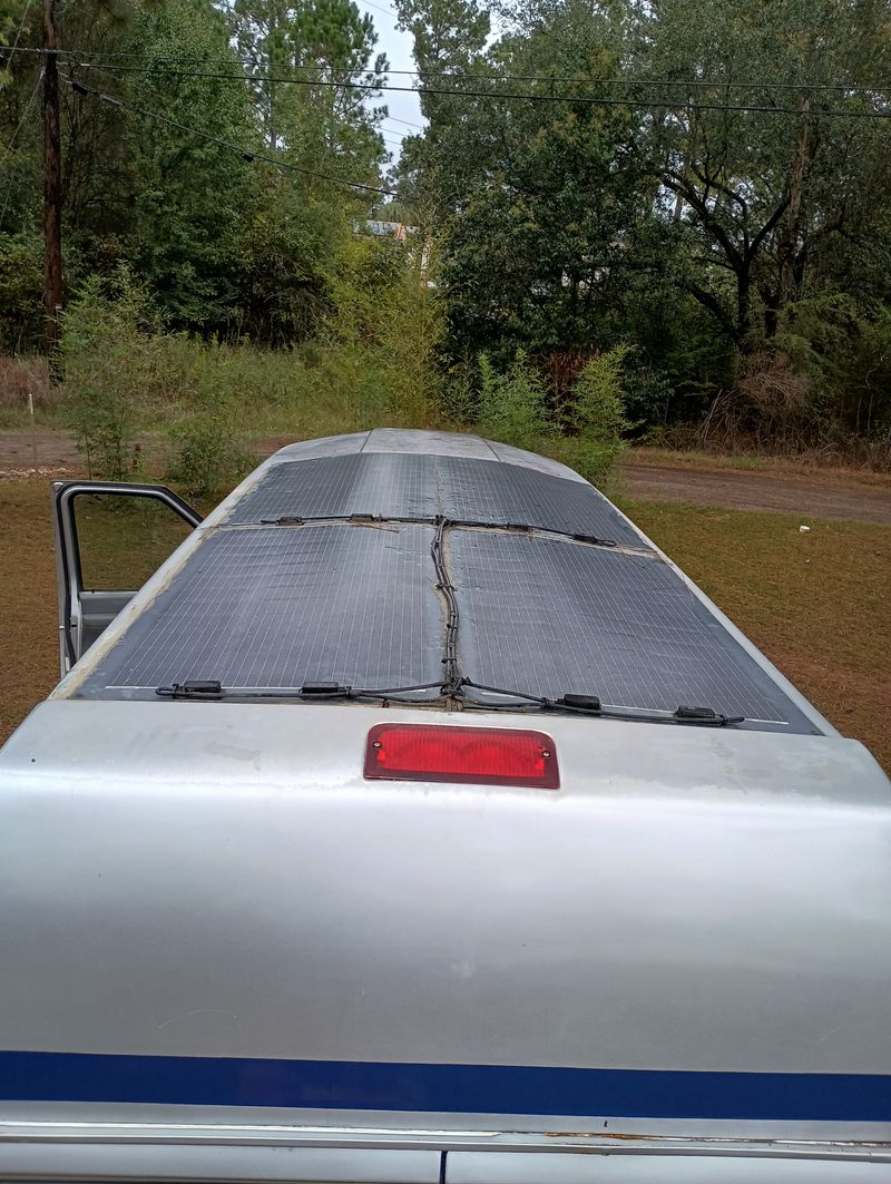 Picture 3/16 of a Hi-Top E250 Econoline, Solar Panels, Extended Cab for sale in Groveport, Ohio