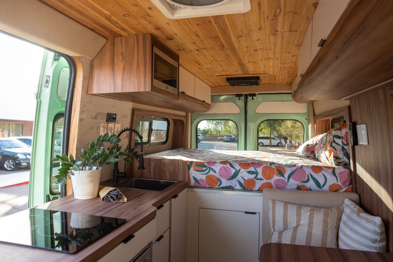 Picture 4/23 of a Brittany - The home on wheels by Mybushotel for sale in Las Vegas, Nevada