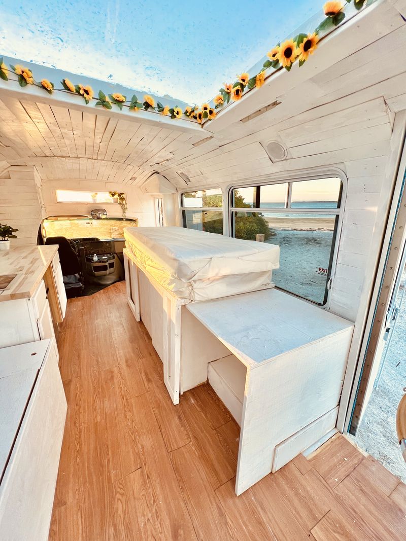Picture 4/35 of a 🍃🤍 Eco Friendly  Camper  🤍🍃  SWING + SKYLIGHT for sale in Saint Petersburg, Florida