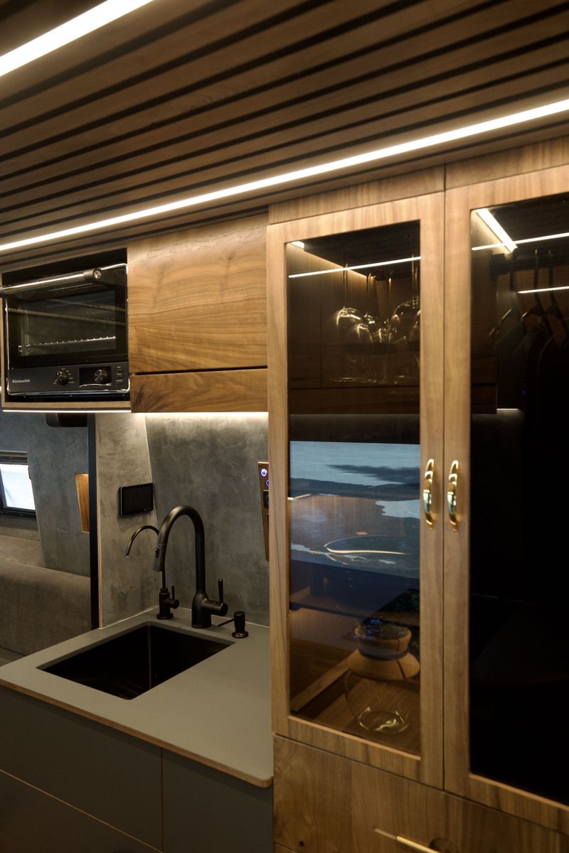 Picture 3/34 of a ODYSSEY: Artist Built Mercedes Sprinter for sale in Walnut Creek, California