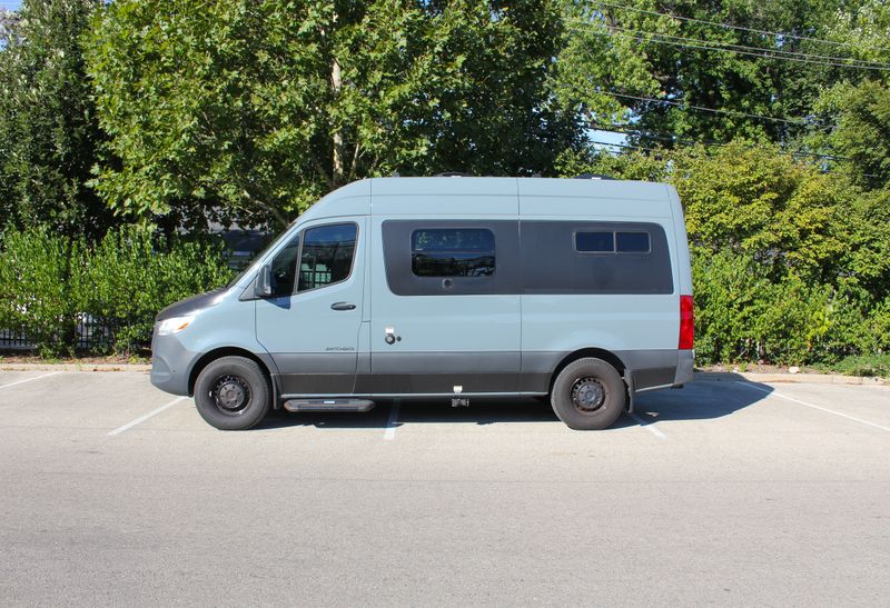 Picture 2/42 of a 2022 Mercedes Sprinter 144" Sleeps 4 Switchback for sale in Evanston, Illinois