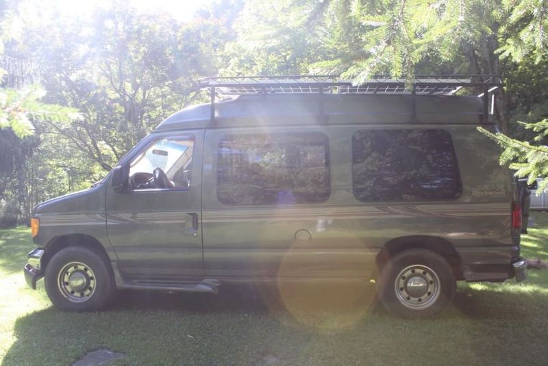 Picture 1/10 of a 2005 Ford Econoline for sale in Washington, District of Columbia
