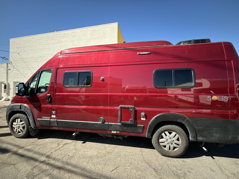 Picture 3/25 of a 2023 Winnebago Solis 59PX for sale in Los Angeles, California