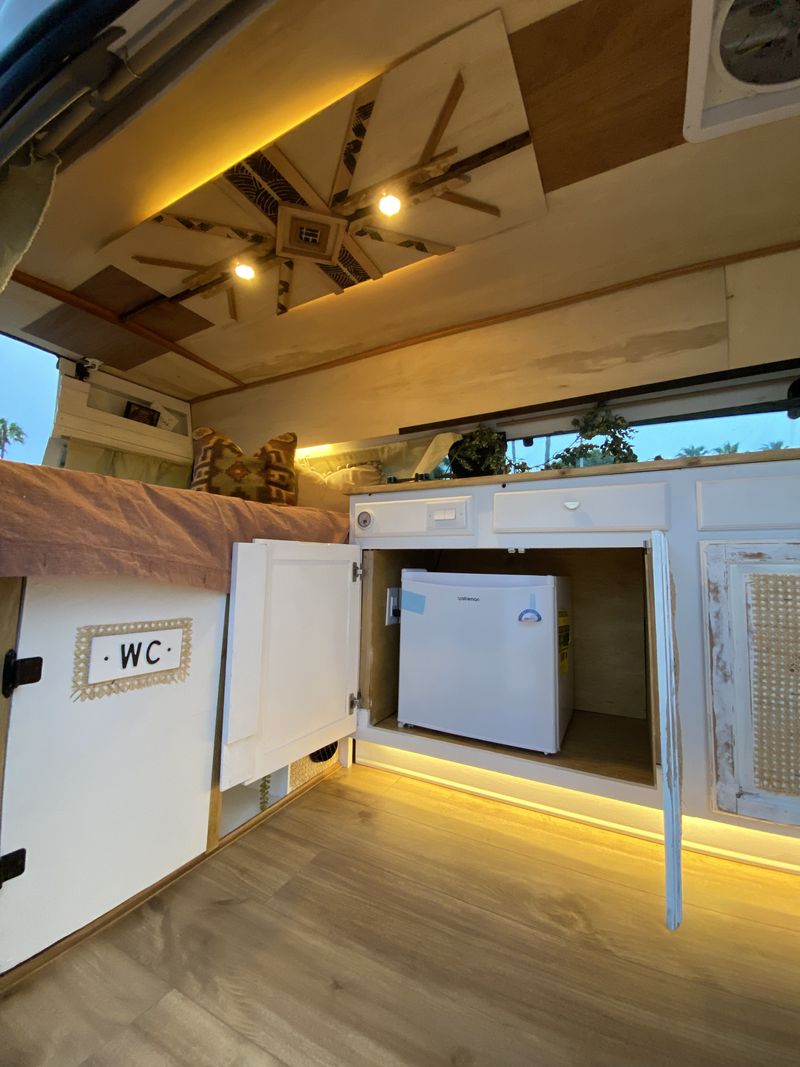 Picture 4/17 of a Super sleek and stealthy fully off grid Econoline  for sale in Long Beach, California