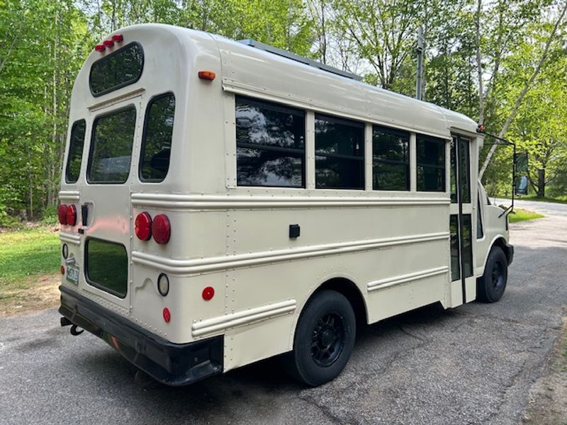 Picture 4/12 of a 2007 Chevy Express Skoolie for sale in South Paris, Maine
