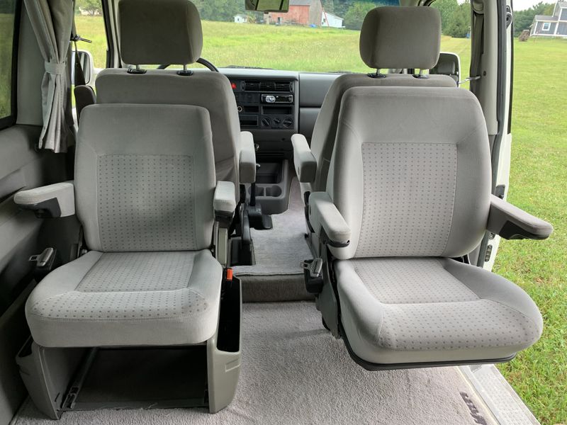 Picture 4/20 of a 2001 Volkswagen Eurovan for sale in Madison, Ohio