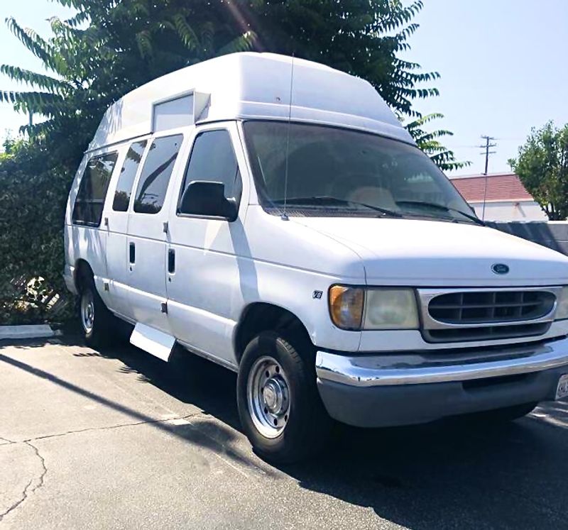 Picture 6/16 of a 2000 Ford E250 (With Camper Top) for sale in Los Angeles, California