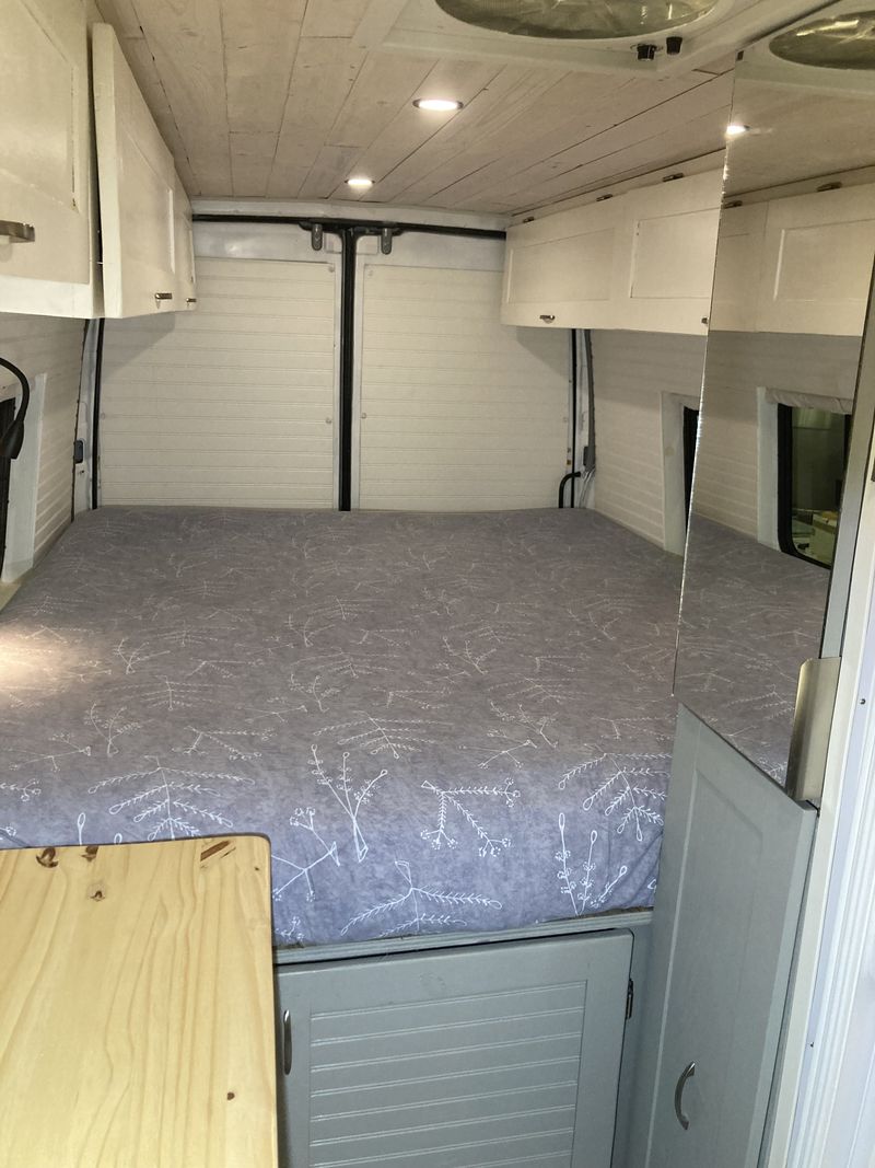 Picture 4/17 of a 2006 Converted Dodge Sprinter Camper Van for sale in Surprise, Arizona