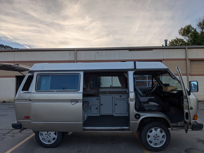 Picture 4/18 of a 1987 Volkswagen Vanagon Westfalia ‘Busaru’ Camper for sale in Durango, Colorado