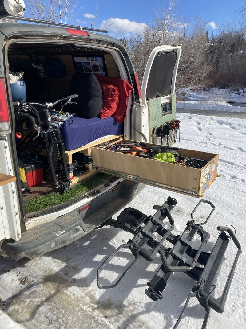 Picture 3/28 of a 1999 Chevy Express 1500 for sale in Laramie, Wyoming