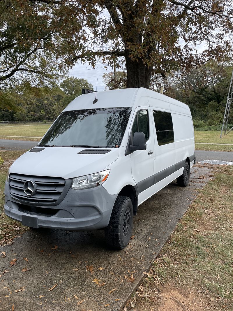 Picture 1/13 of a Mercedes-Benz sprinter 2500 High Roof w/170" WB for sale in Charlotte, North Carolina