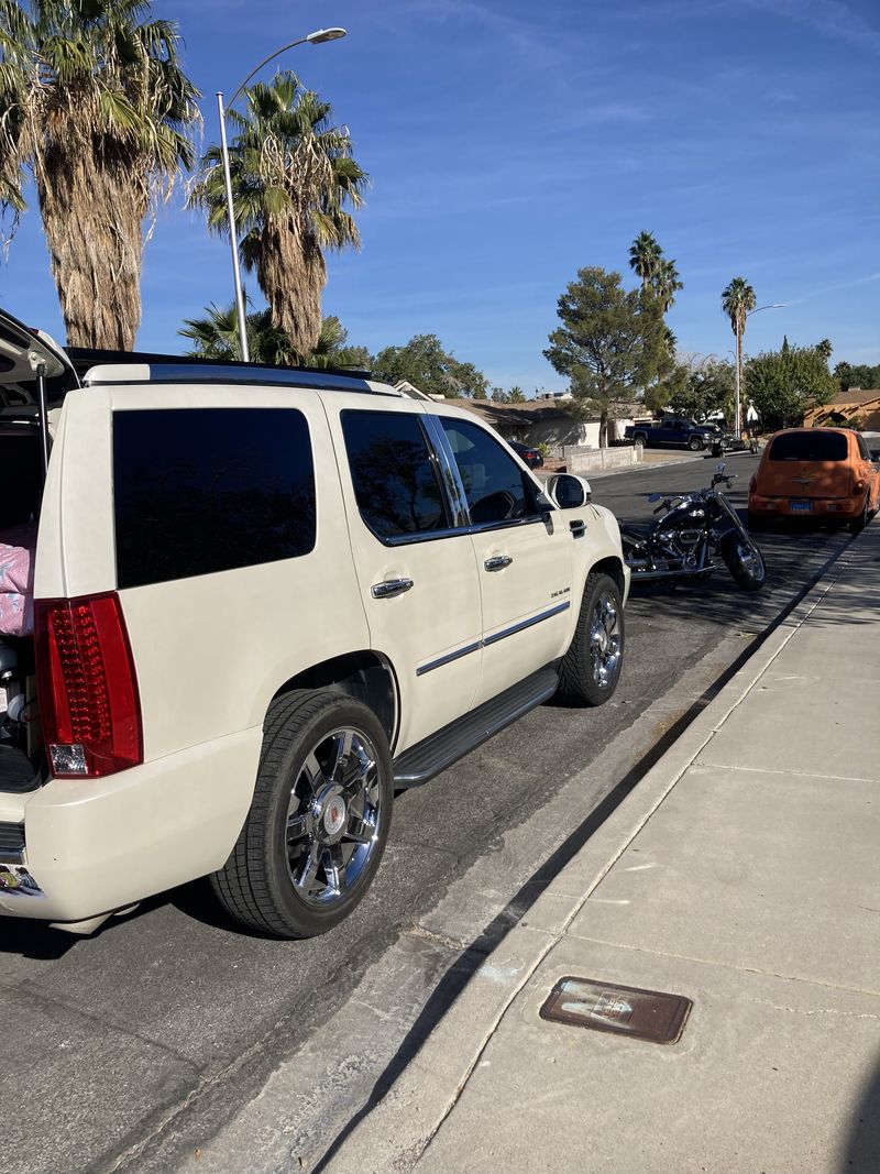 Picture 2/33 of a 2010 Luxury Cadillac Escalade Camper for sale in Las Vegas, Nevada