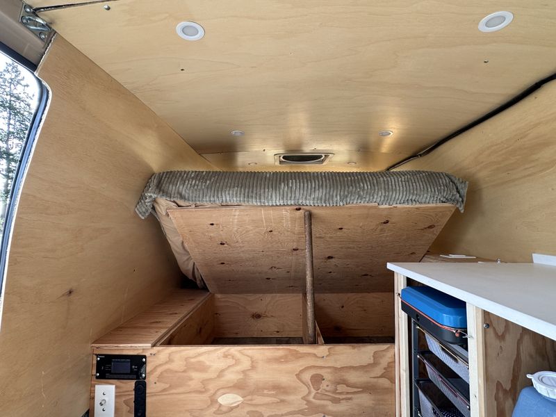 Picture 2/20 of a 1995 Ford Clubwagon XLT Camper Van for sale in Auburn, Washington