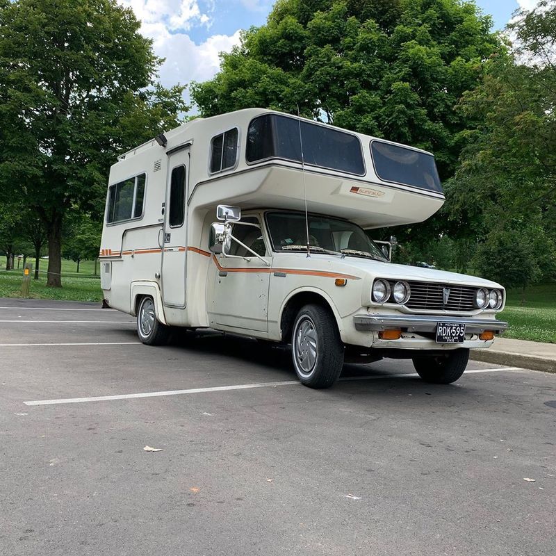 Picture 3/10 of a 1979 Toyota Sunrader for sale in Columbus, Ohio