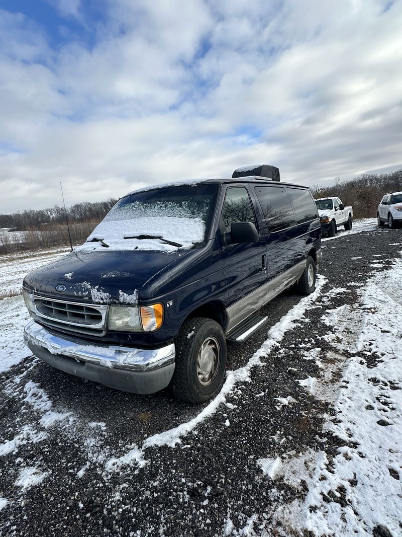 Picture 1/23 of a 2002 Ford Ecoline E150 Camper van  for sale in Churubusco, Indiana