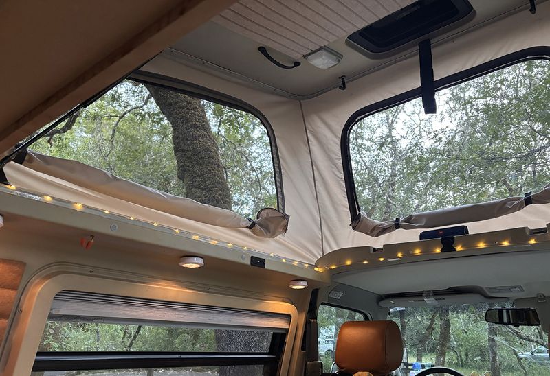 Picture 2/20 of a Happy Place Eurovan Camper for sale in Laguna Beach, California