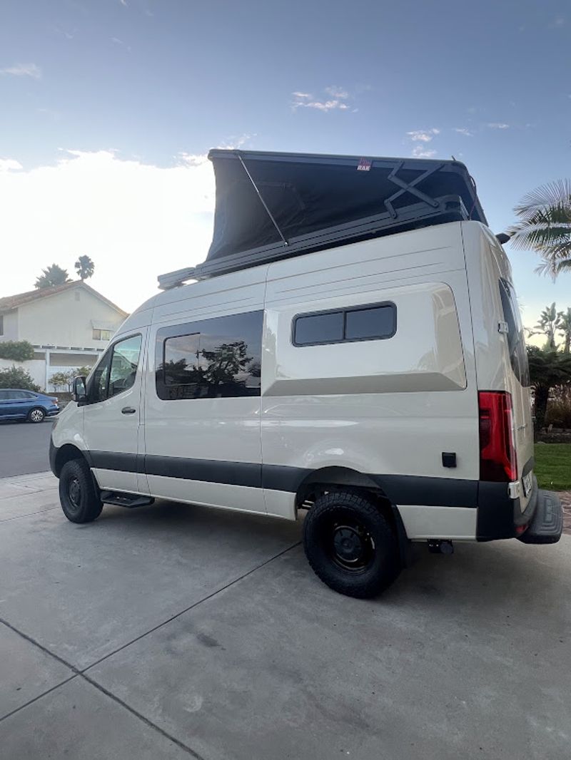 Picture 2/32 of a 2024 AWD Sprinter Crew Pop Top seats up 8, sleeps 4 for sale in Encinitas, California