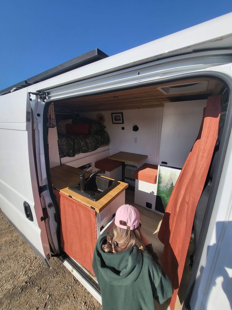 Picture 4/11 of a 2018 promaster high roof 1500 for sale in Whitlash, Montana
