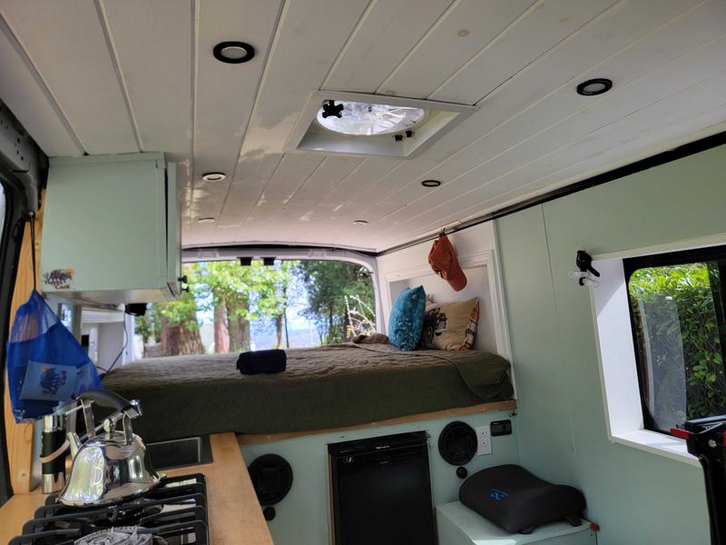 Picture 4/25 of a LIKE NEW... Just barely broke in ! for sale in Portland, Oregon