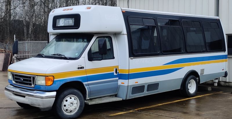 Picture 1/17 of a 2004 Ford E450 Shuttle Bus for sale in Bradford, Pennsylvania