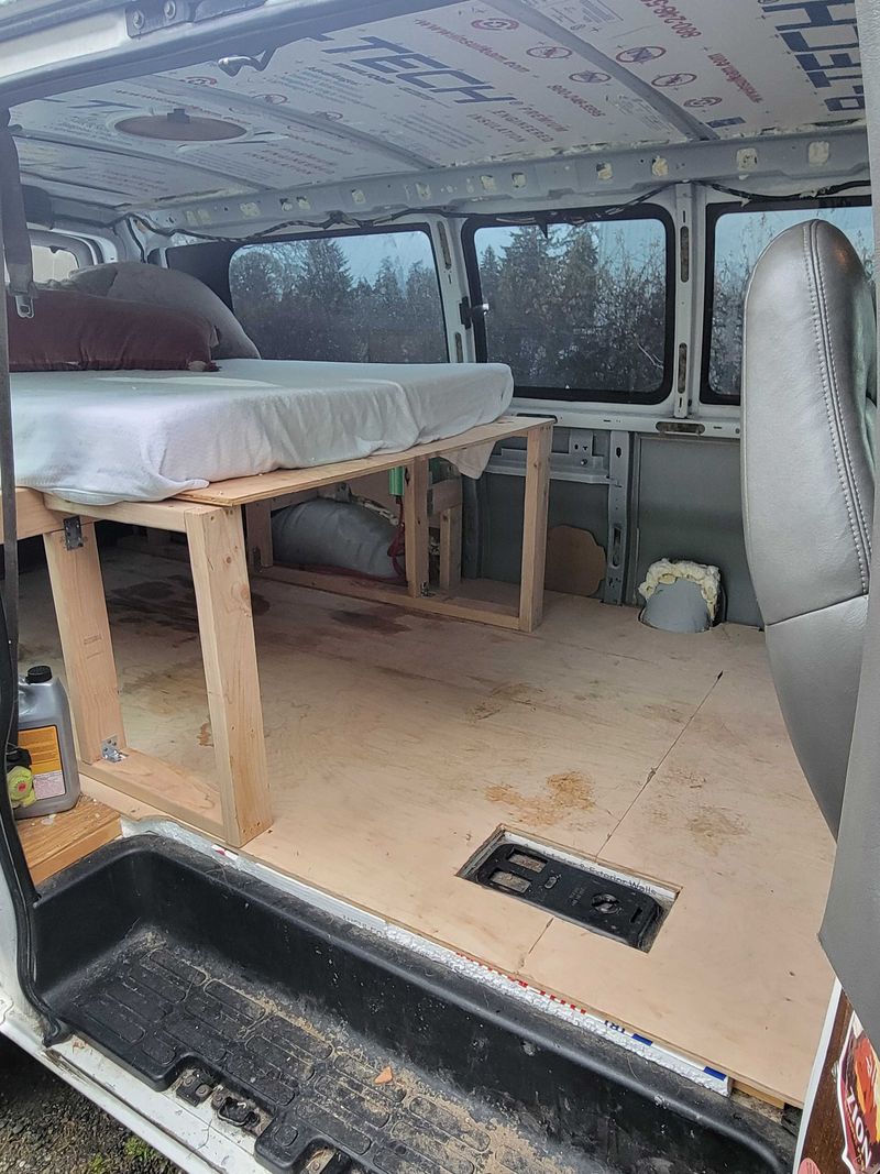 Picture 2/14 of a 4x4 chevy e3500 for sale in Lakewood, Washington