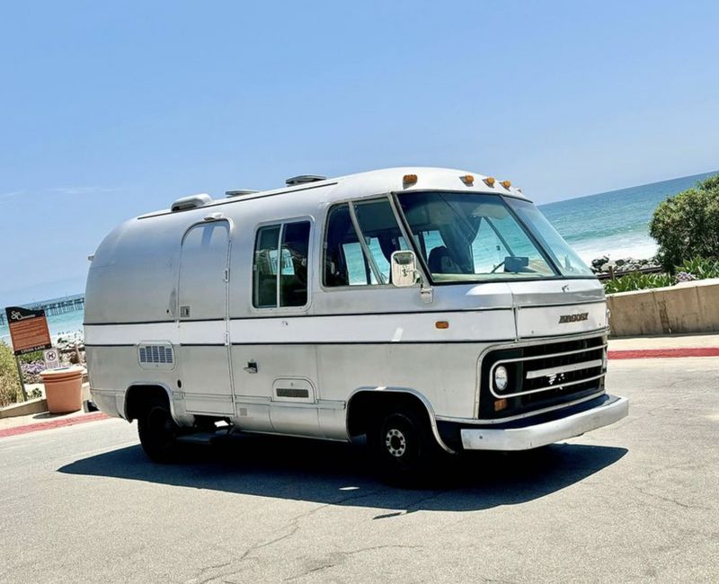Picture 2/12 of a 1975 Airstream Argosy 20' for sale in Carlsbad, California
