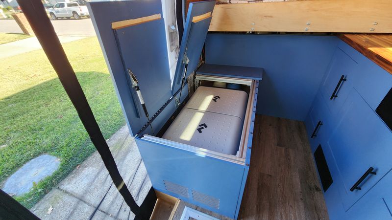 Picture 4/39 of a 2021 Ford Transit High Roof AWD for sale in Virginia Beach, Virginia
