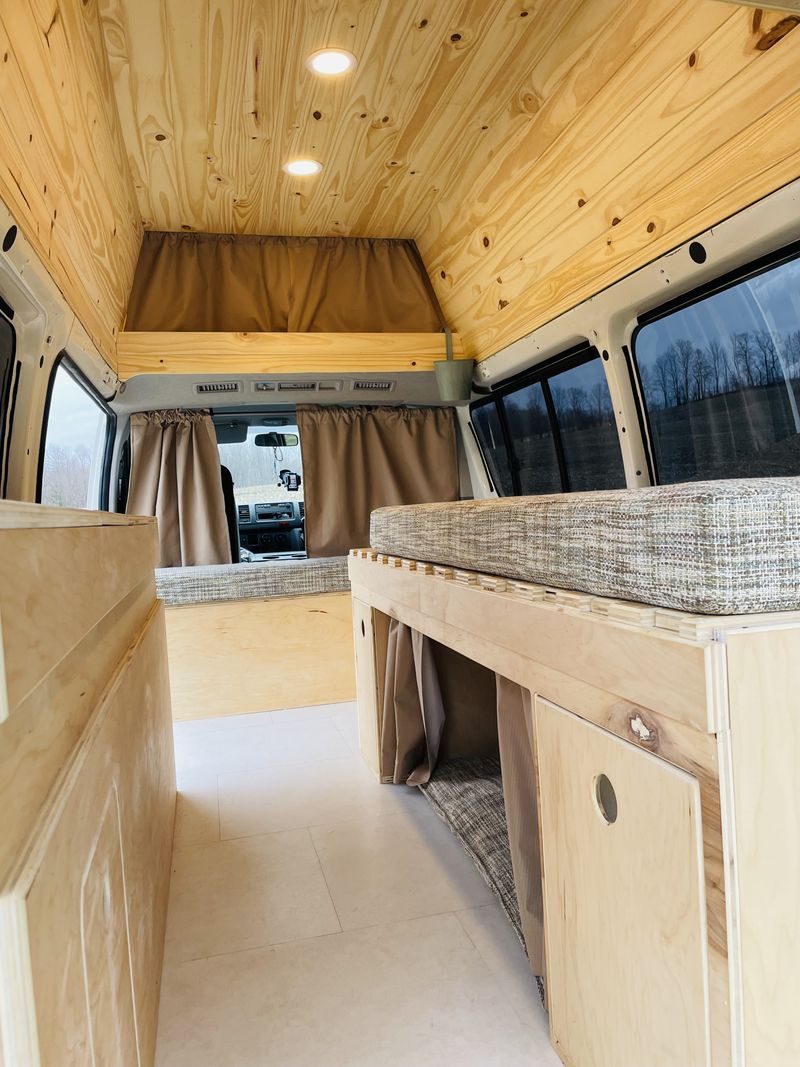 Picture 1/24 of a 2005 Toyota Hiace Camper Van for sale in Lynden, Washington