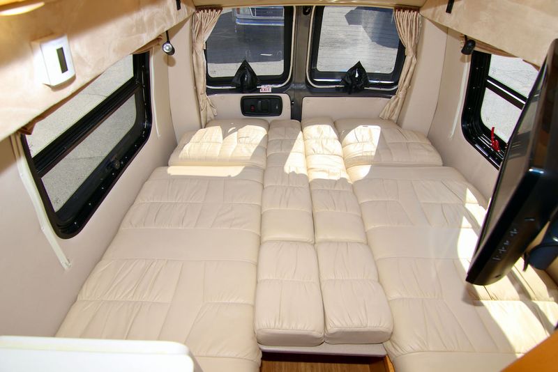 Picture 3/27 of a 2008 Leisure Travel Free Flight, Class B Van, Short    for sale in El Cajon, California