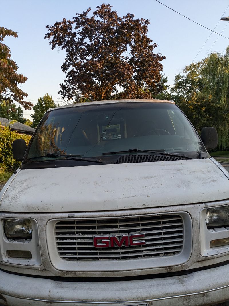 Picture 3/10 of a 2000 GMC Savana 2500 campervan for sale in Fresh Meadows, New York