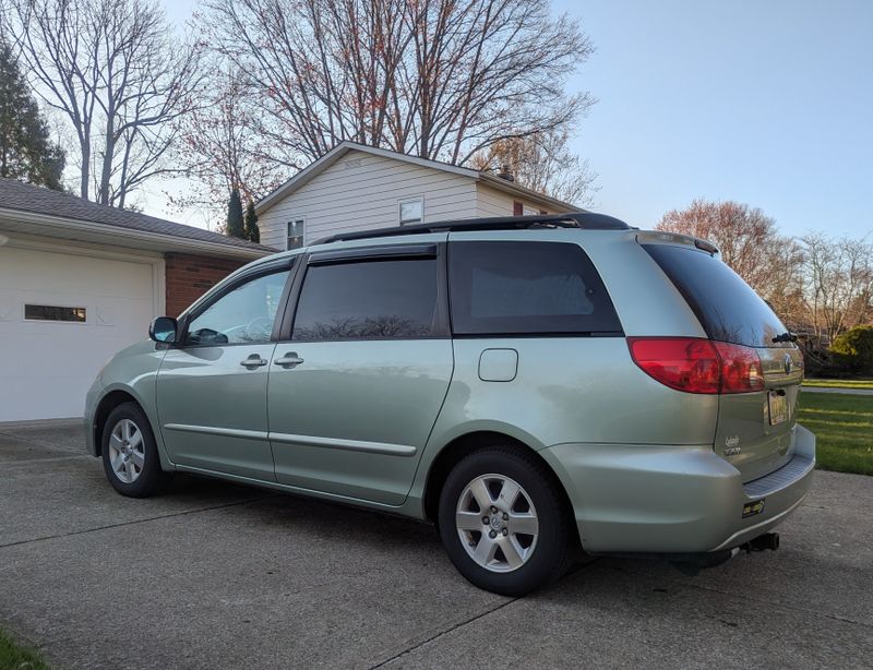 Picture 2/18 of a 2008 Toyota Sienna Solar Campervan for sale in North Olmsted, Ohio