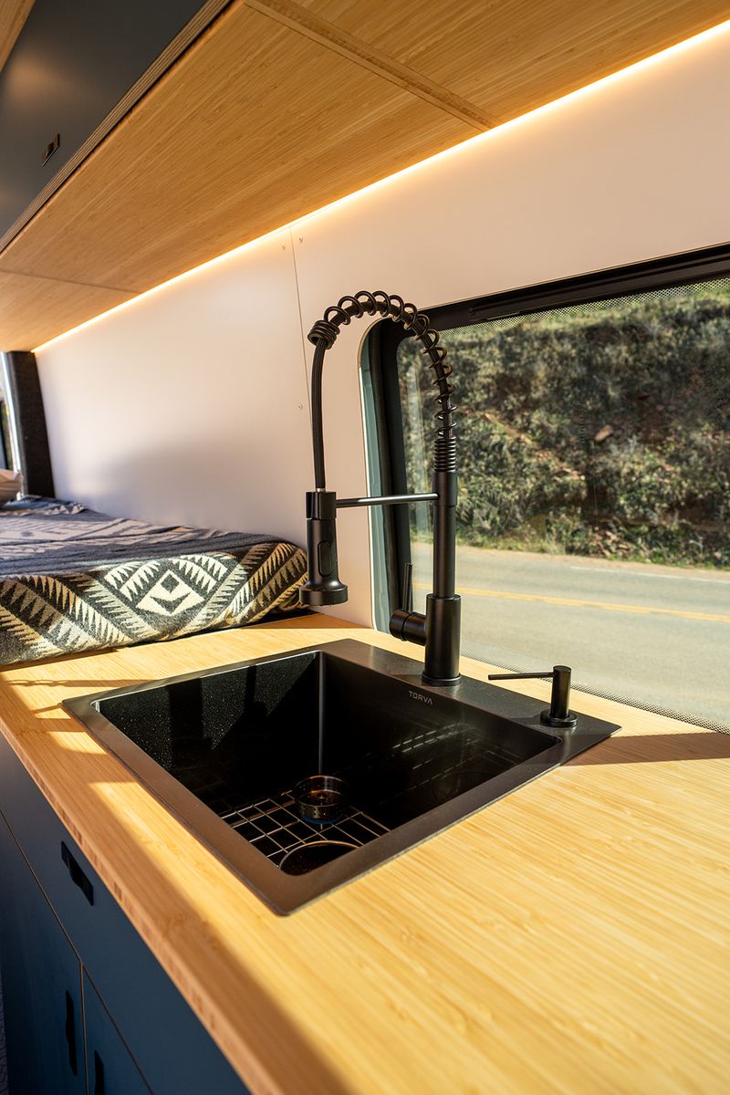 Picture 5/14 of a 2025 Geotrek Albatross Sprinter 144 AWD for sale in Boulder, Colorado