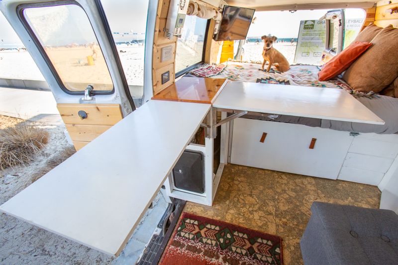 Picture 3/18 of a 1992 Chevy G20 for sale in Los Angeles, California