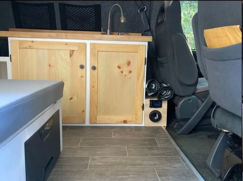 Picture 5/10 of a Ford E350 Econoline Quigley 4x4 Conversion for sale in Bishop, California