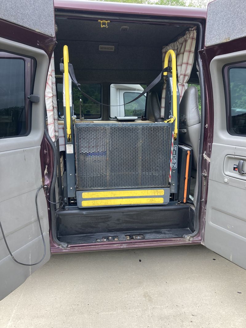 Picture 4/11 of a 2004 Chevy Express 3500 handicap camper Van Nice Ride for sale in Oskaloosa, Iowa