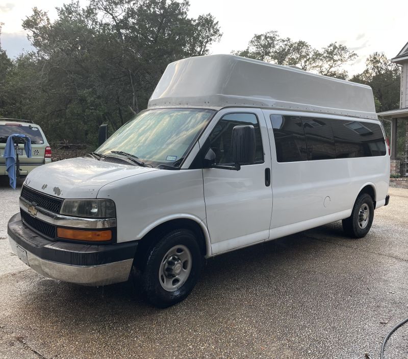 Picture 4/30 of a 2012 Chevrolet Express G3500 Campervan for sale in San Antonio, Texas