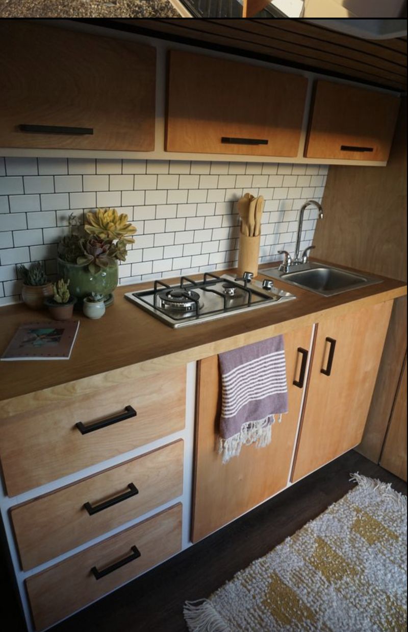 Picture 4/8 of a 2006 DODGE/MERCEDES SPRINTER for sale in Seattle, Washington