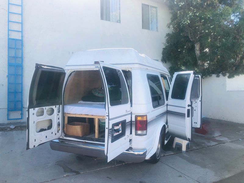 Picture 3/15 of a 1993 Ford Econoline E150 Camper Van  for sale in Santa Monica, California