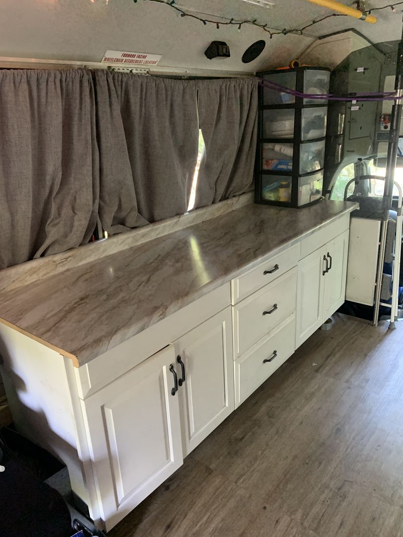 Picture 3/19 of a Spacious Ford e450: Sleeps 4 for sale in Durango, Colorado