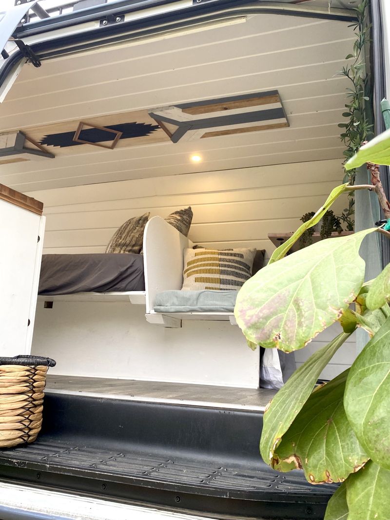 Picture 5/10 of a 3500 CHEVROLET SAVANNA  - Outdoor Shower + toilet  for sale in Long Beach, California