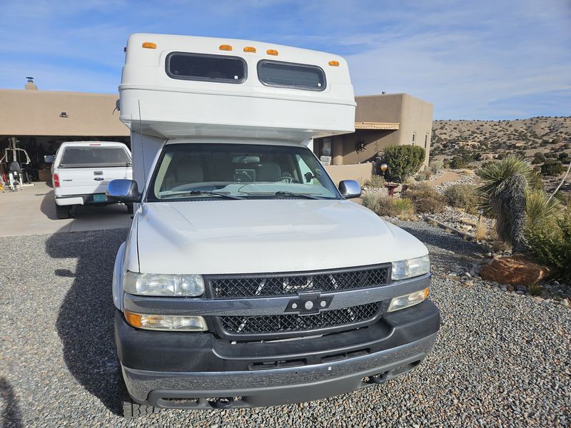 Picture 2/14 of a 2001 Tiger Provan On a Chevy Silverado 2500HD Chasiss 4WD for sale in Albuquerque, New Mexico