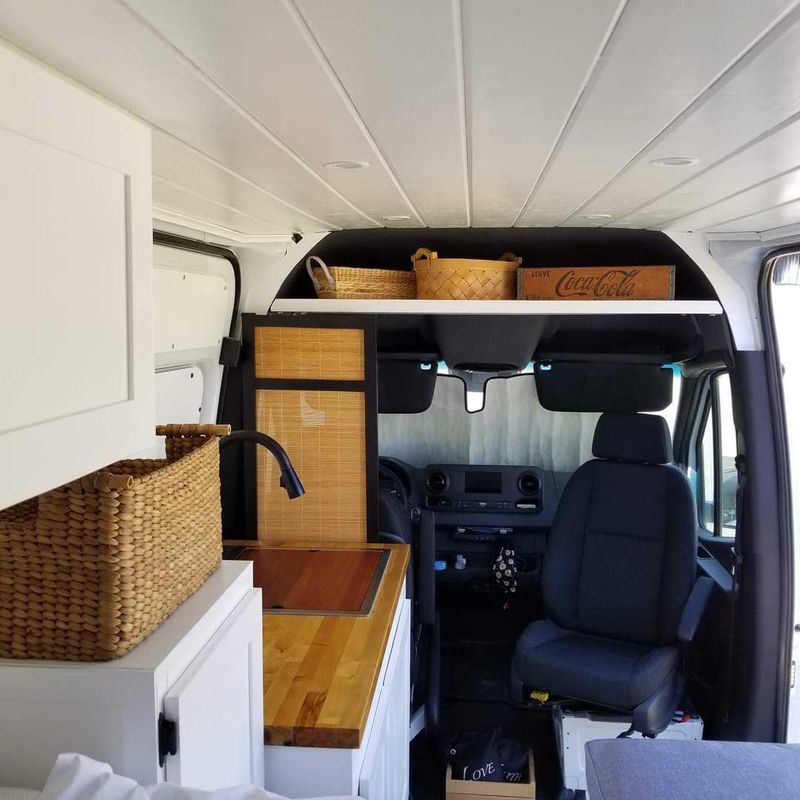 Picture 4/19 of a 2019 Mercedes-Benz 3500 High Roof Sprinter Van Stealthy for sale in Medford, Oregon